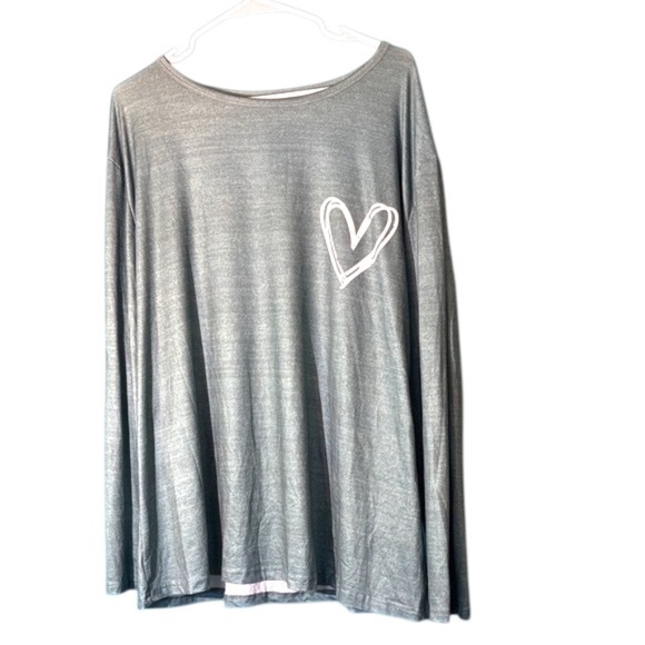 Temu Tops - Women's Long Sleeve Top with Heart Design - Green